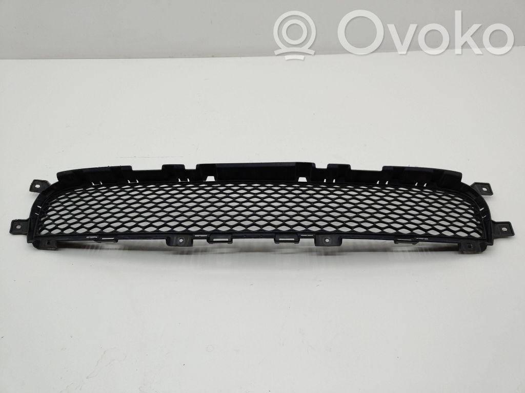 Dodge Durango III Front bumper lower grill 
