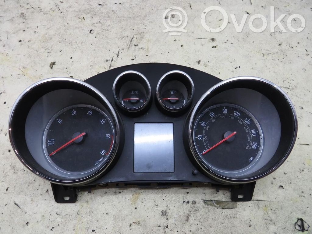 Opel Zafira C Speedometer (instrument cluster) 