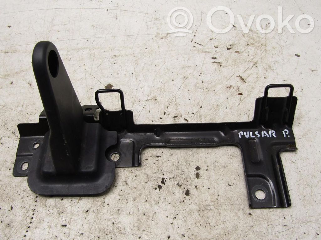 Nissan Pulsar Uchwyt ISOFIX 