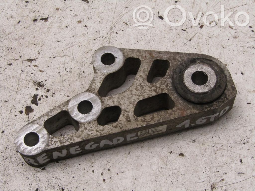 Jeep Renegade Engine mount bracket 