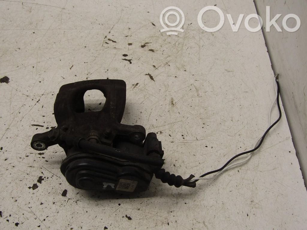 Nissan Qashqai Galinis suportas 