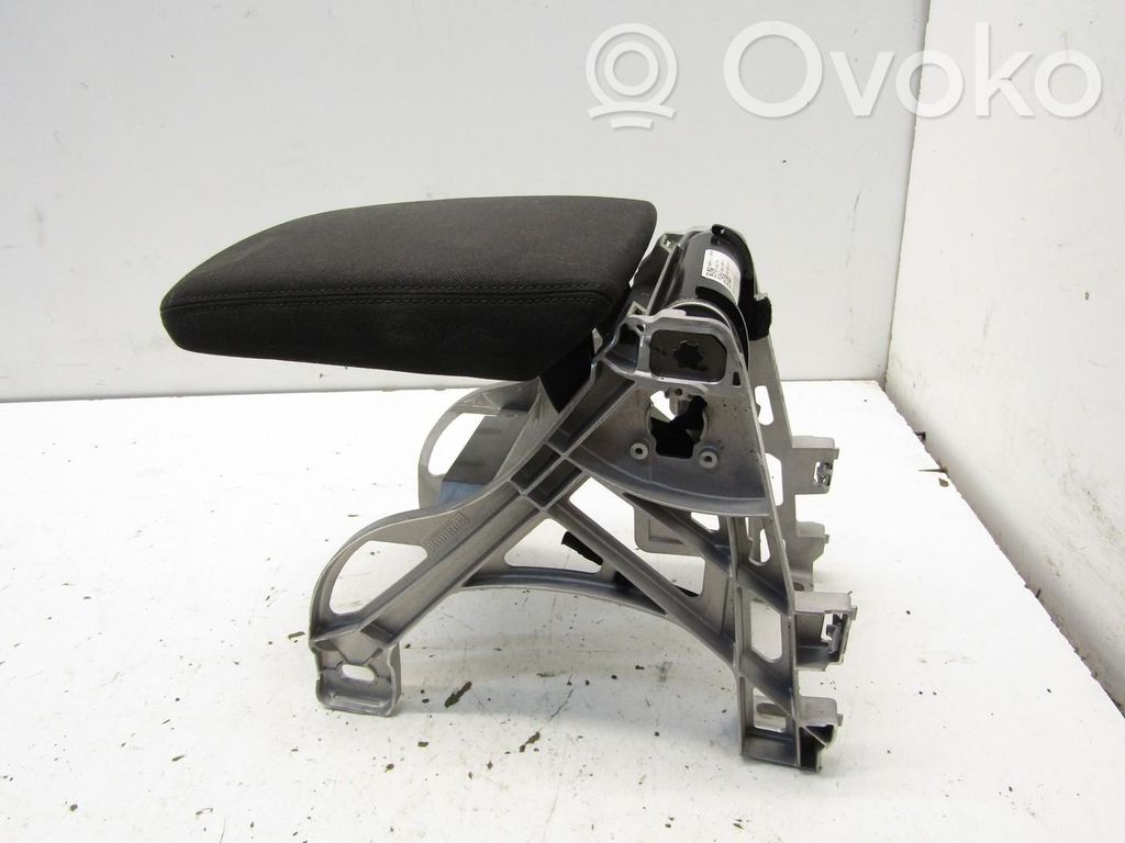 Audi A4 S4 B9 Reposabrazos 