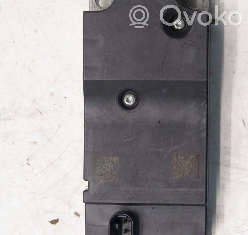 Audi A4 S4 B9 Ohjauspyörän lukitus 