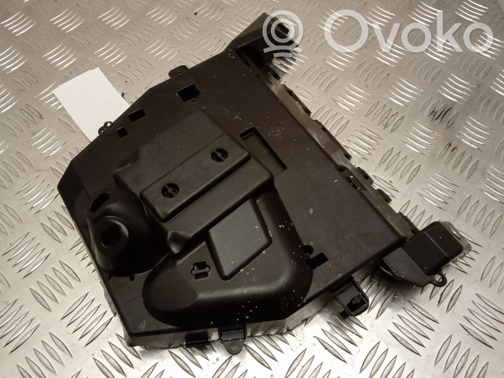 Volvo XC60 Other engine bay part 