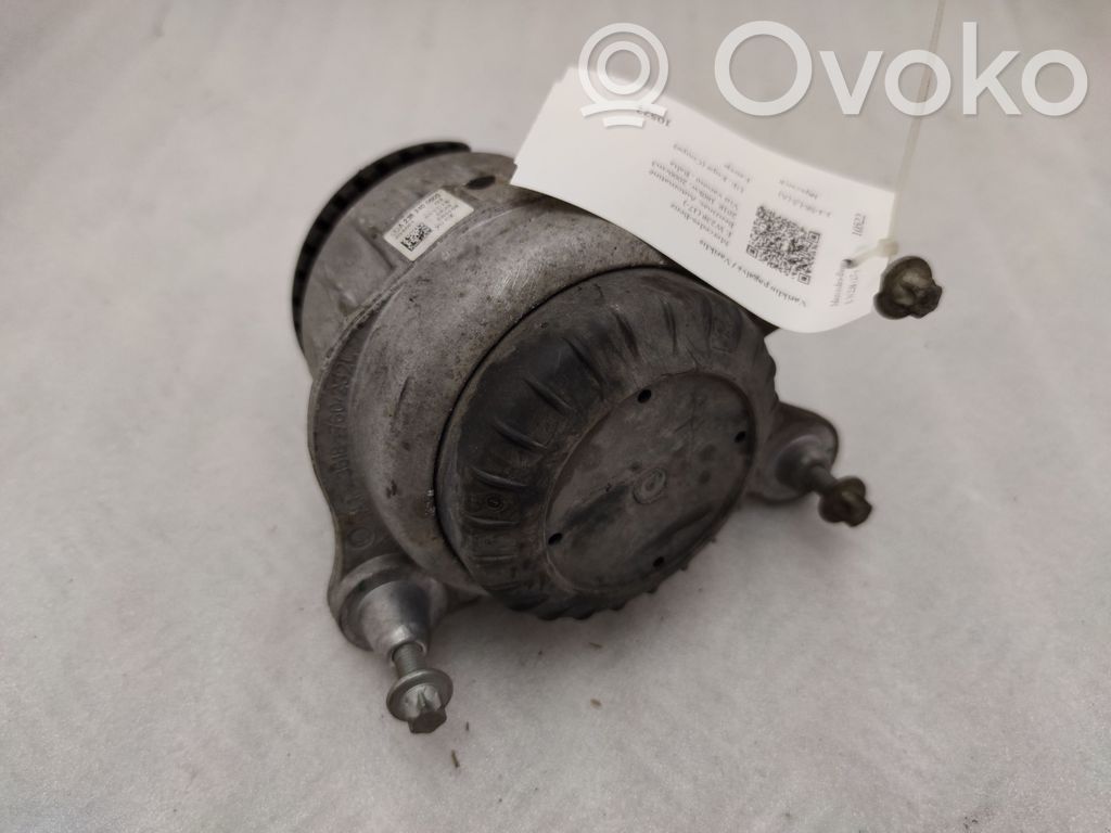 Mercedes-Benz E W238 Engine mount bracket 
