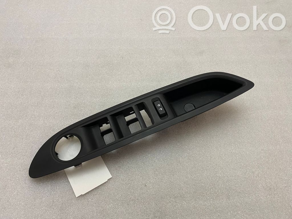 Buick Encore I Front door window switch trim 