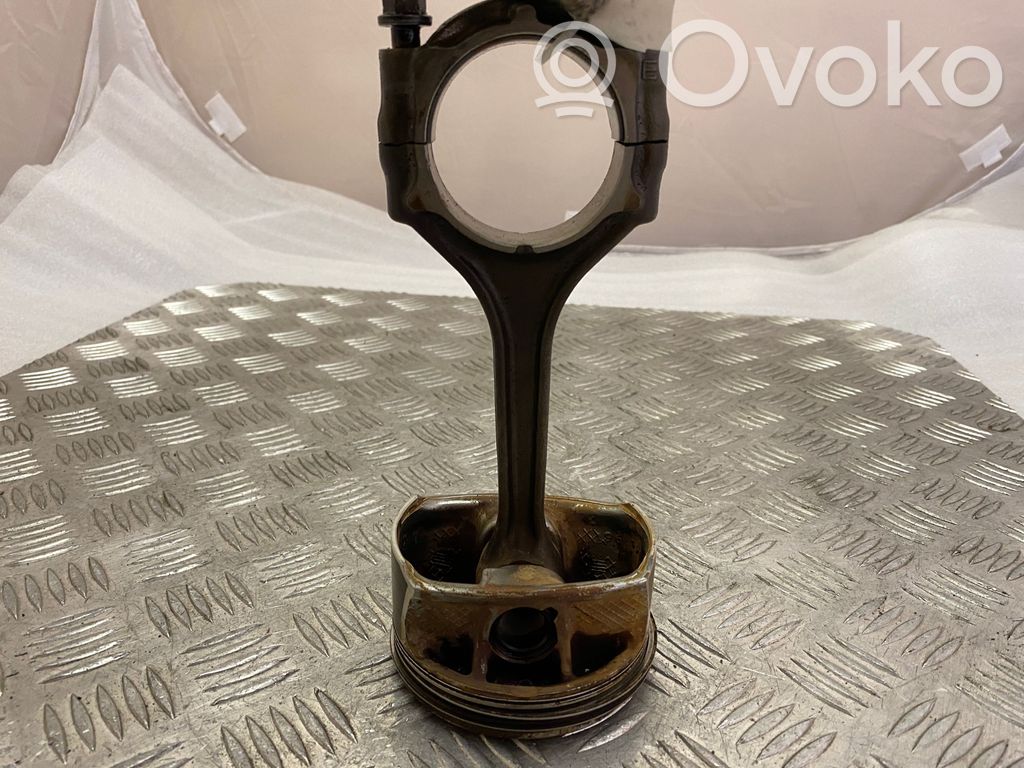 Chrysler Pacifica Piston with connecting rod 