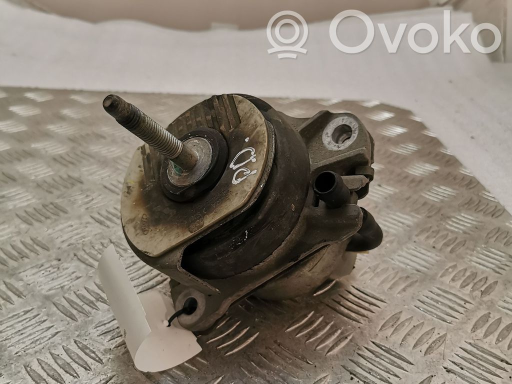 Ford Mustang VI Engine mount bracket 