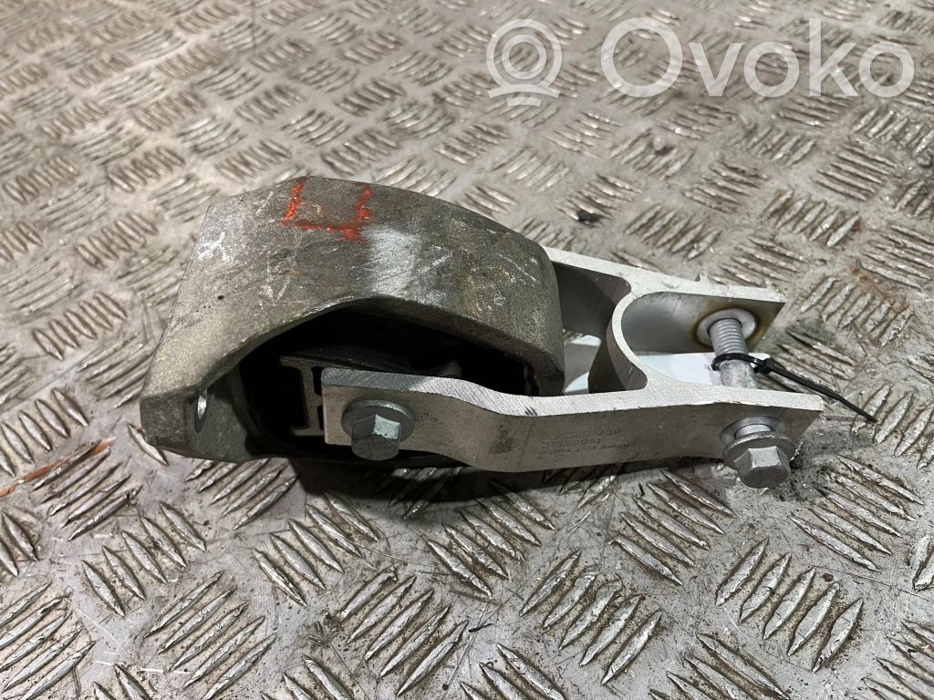 Engine mount bracket   31430510,31339951