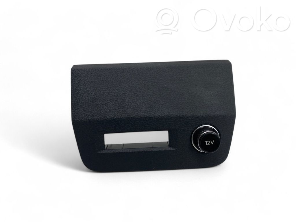 Audi e-tron Enchufe de 12V (trasero) 