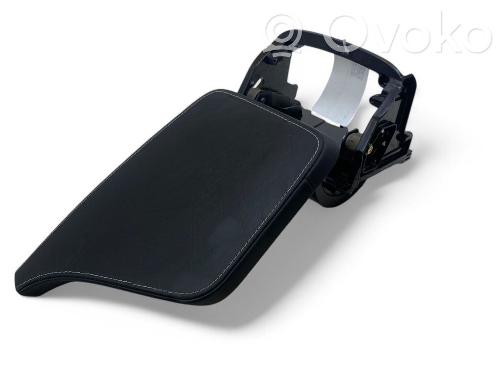 Volvo XC90 Armrest 