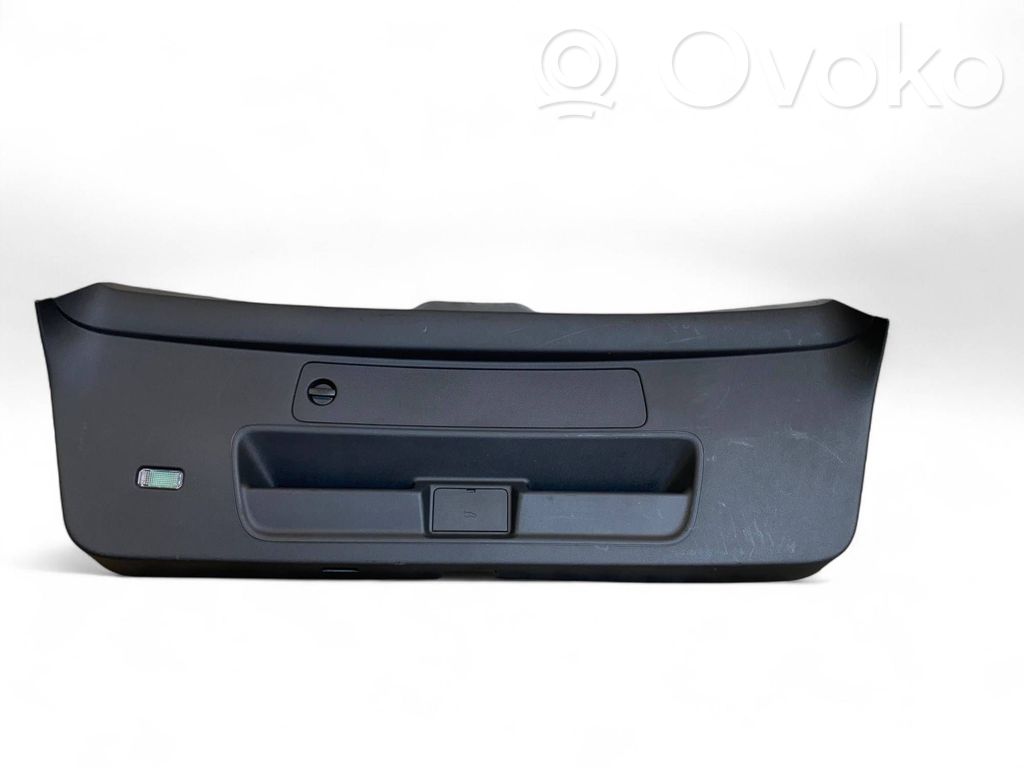Audi Q8 e-tron Tailgate trim 