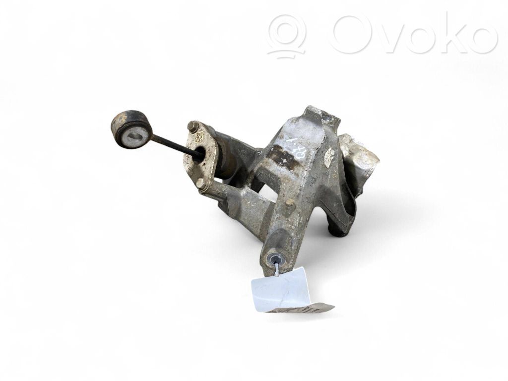 Audi Q7 4M Engine mounting bracket 