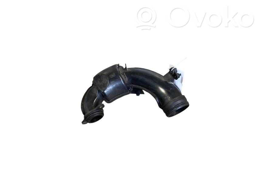 Volvo XC40 Część rury dolotu powietrza 