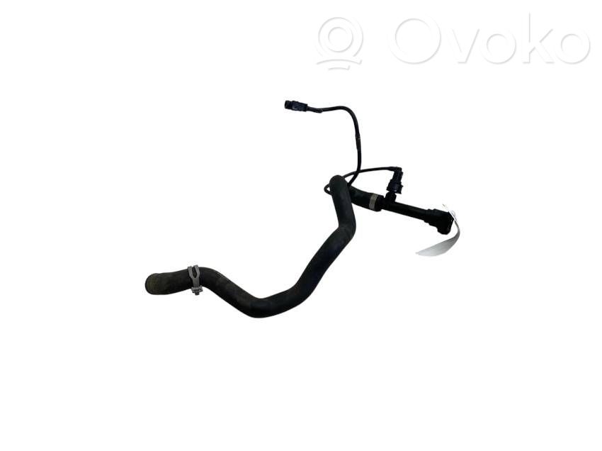 Volvo XC60 Conductă/furtun lichid de răcire motor 