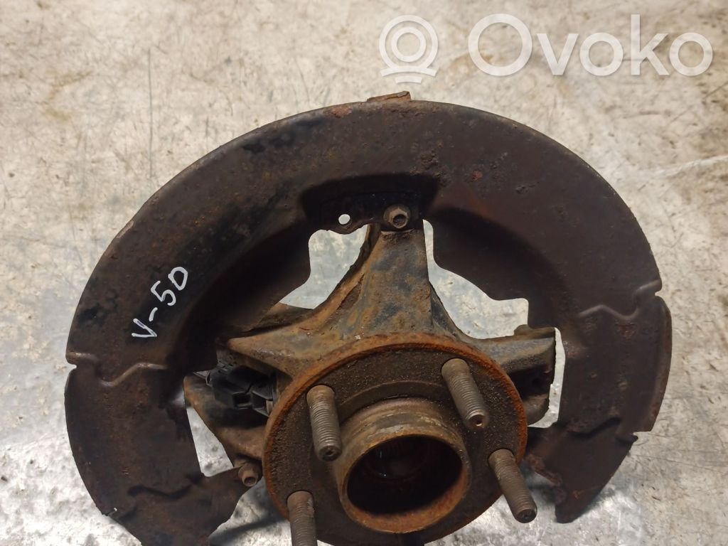 Front wheel hub