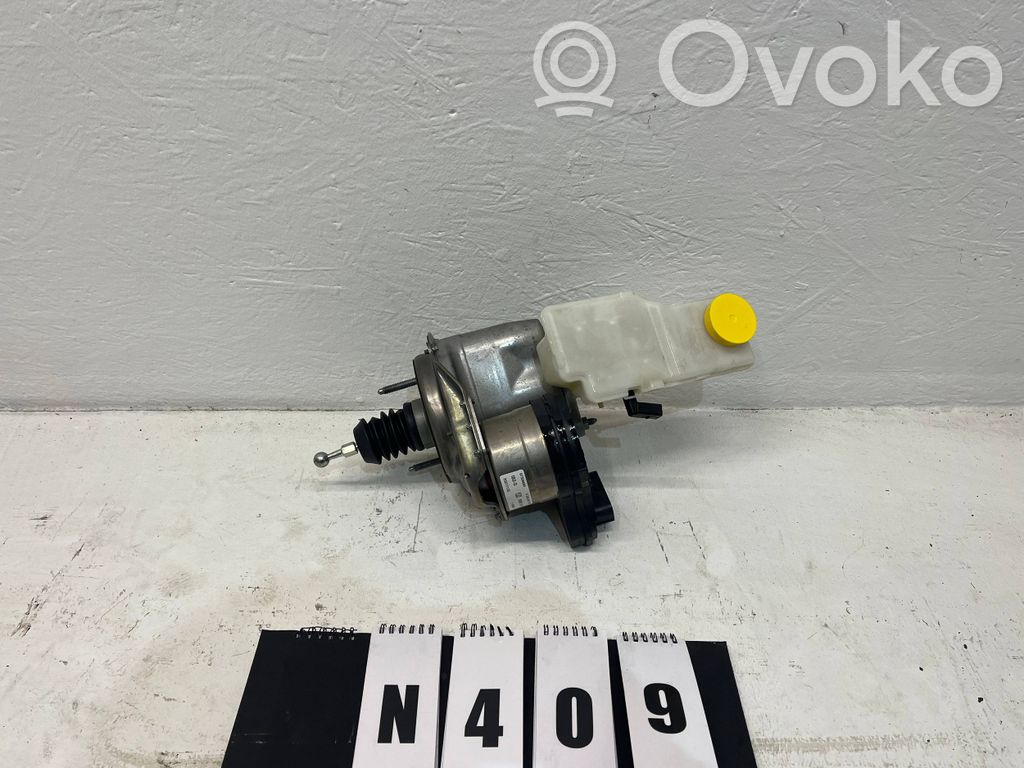 Volvo XC40 Wspomaganie hamulca 