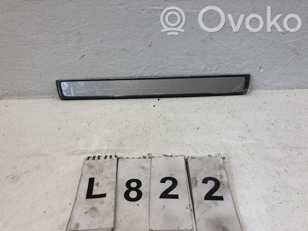 Volvo XC40 Moldura protectora del borde delantero 