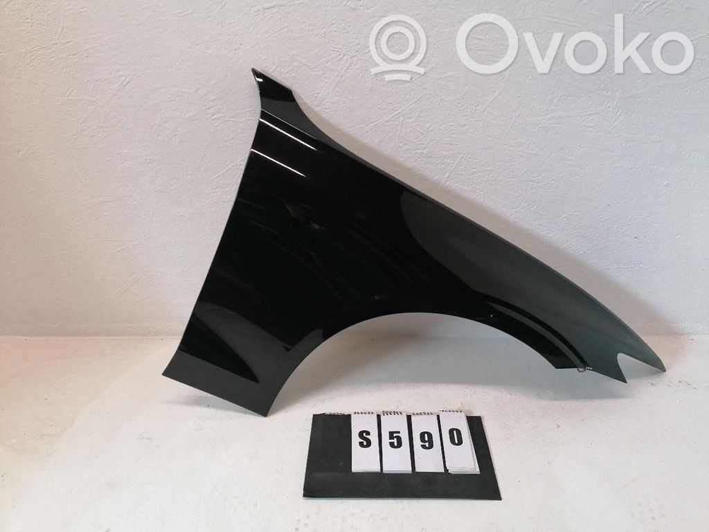 Volvo V60 Sparnas 