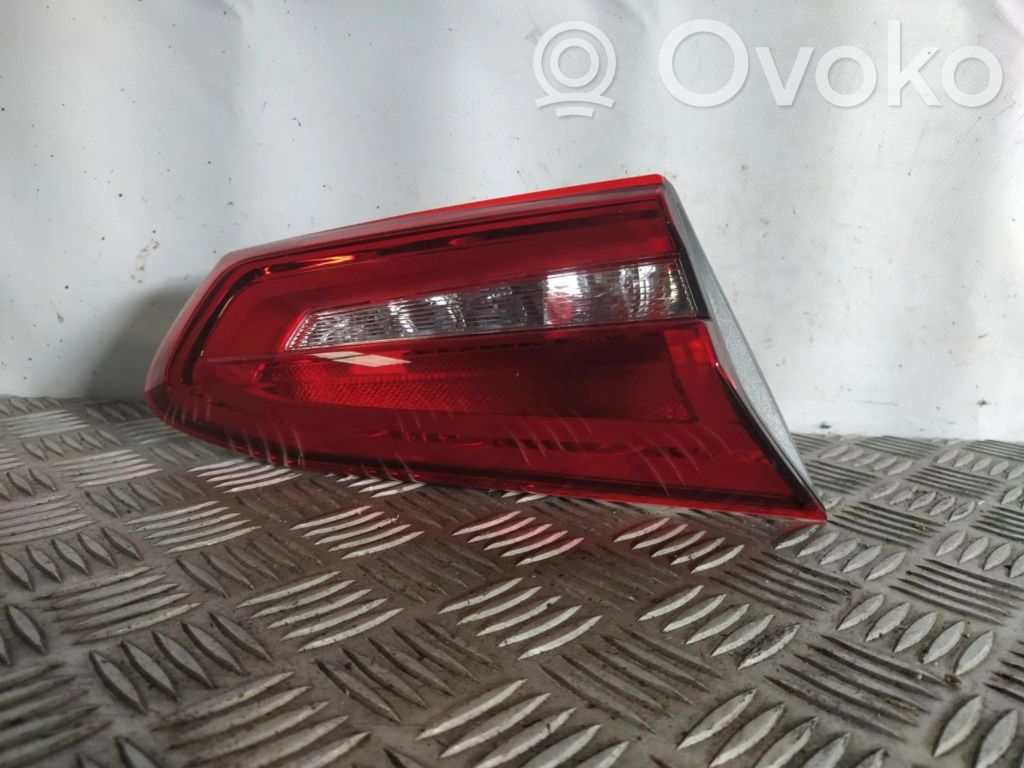 Ford Focus Aizmugurējais lukturis virsbūvē 