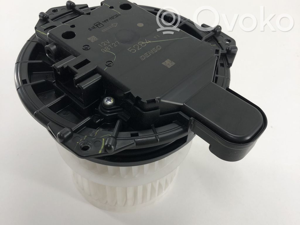Toyota C-HR I Ventilator aerotermă 