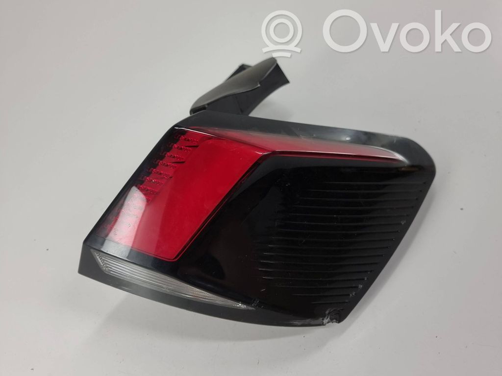Peugeot 3008 II Lampa tylna 