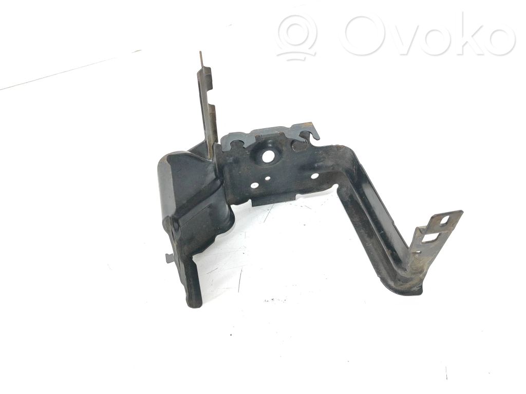 Citroen DS5 ABS pump bracket 