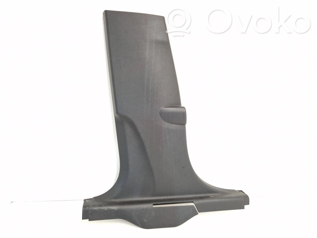 Ford Focus Pilar (B) (inferior) 