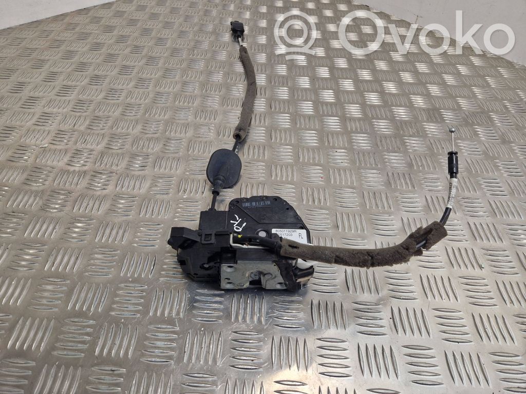 Renault Clio IV Front door lock 