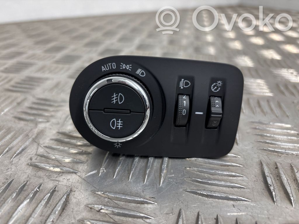 Opel Astra K Light switch 