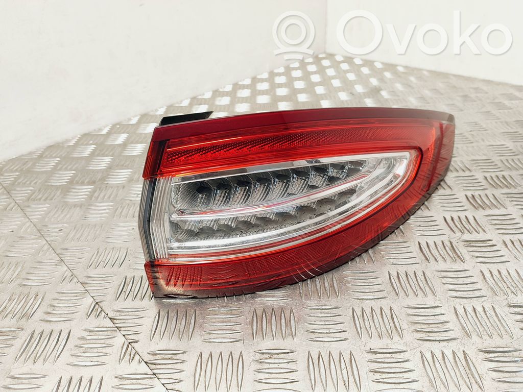 Ford Mondeo MK V Lampa tylna 