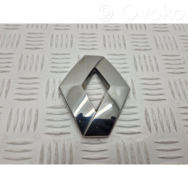Renault Kadjar Manufacturers badge/model letters 