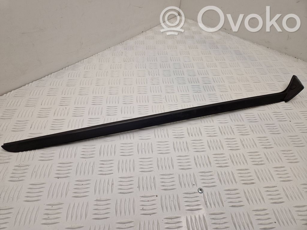 DS Automobiles 4 II Windshield trim 