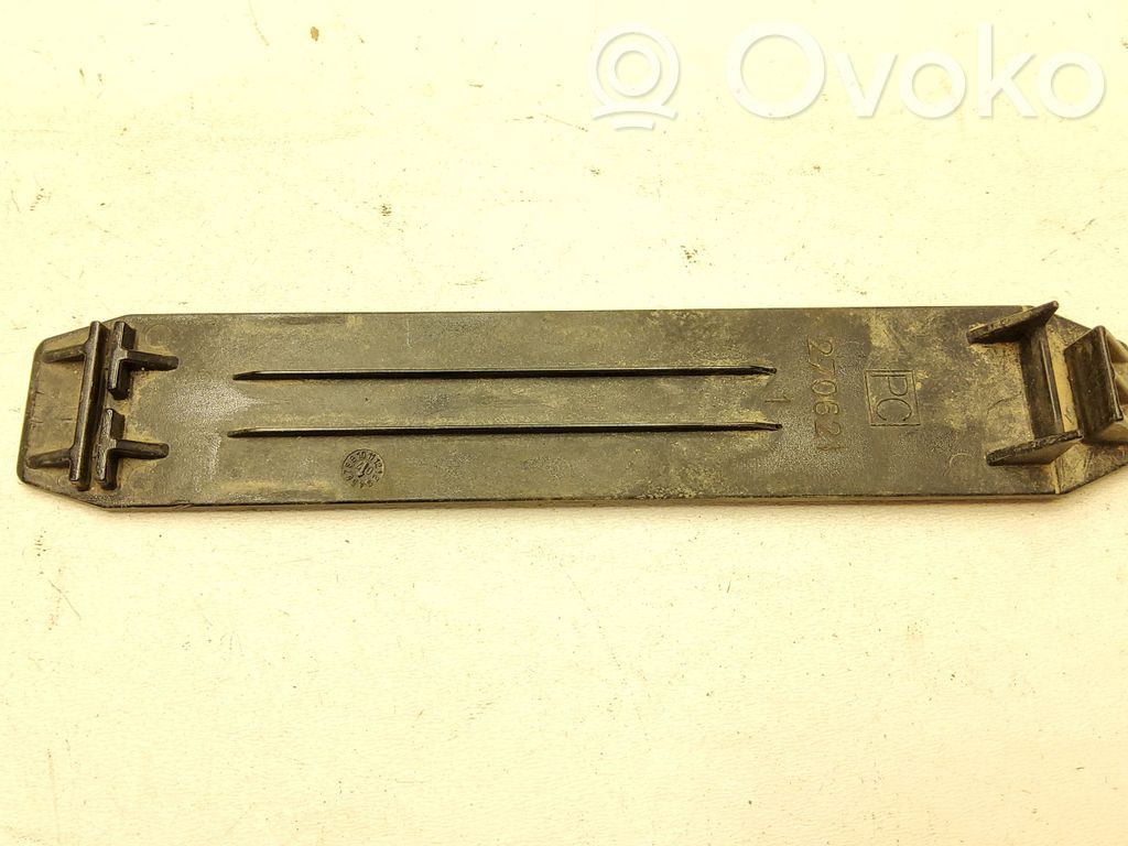Headlight/headlamp mounting bracket   270621