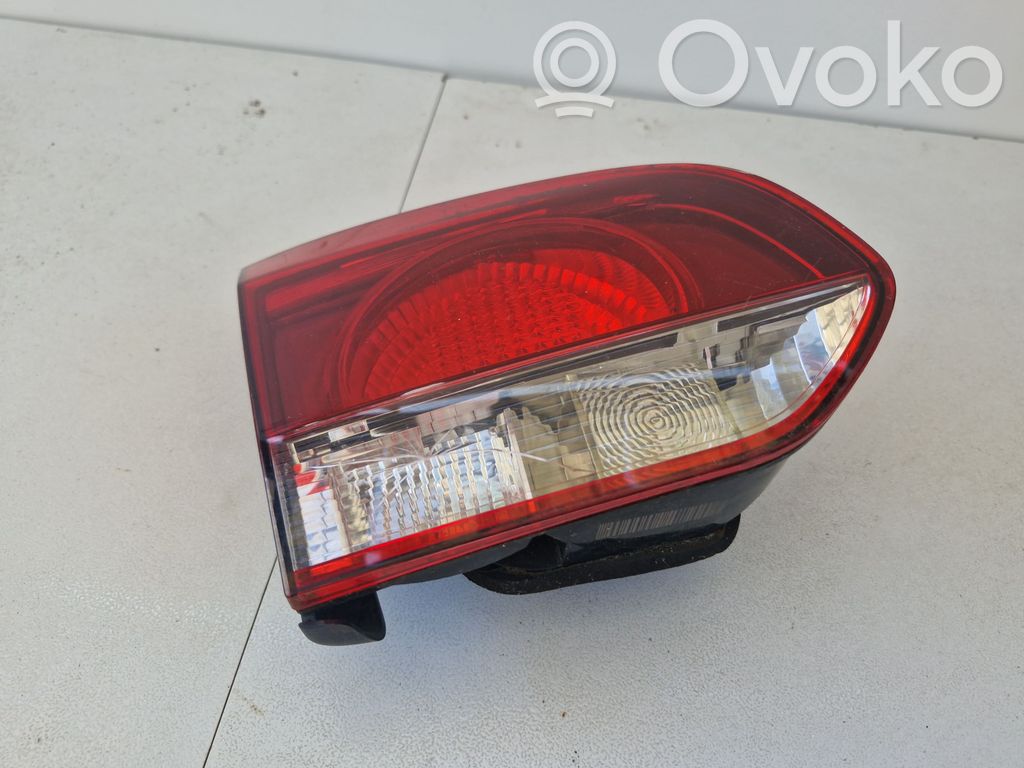 Volkswagen Golf VI Lampy tylnej klapy bagażnika 