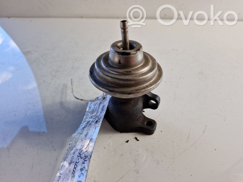 Audi A6 S6 C4 4A Zawór EGR 