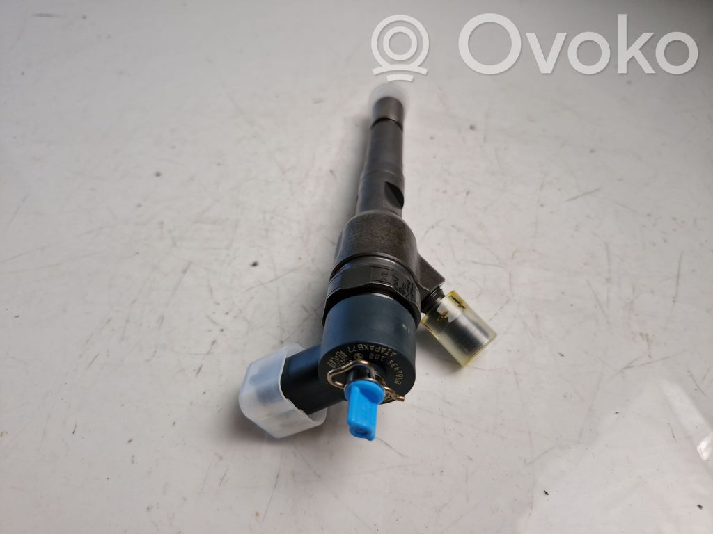 Inyector de combustible   0986435102