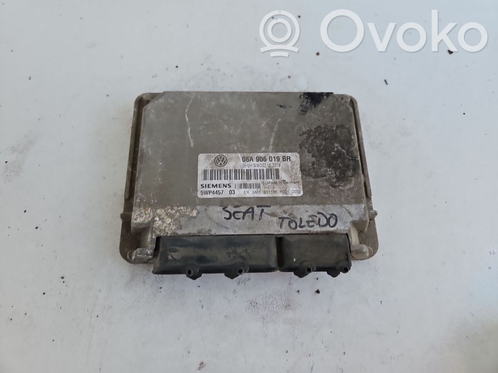 Unidad de control/módulo del motor   06A906019BR,5WP4457