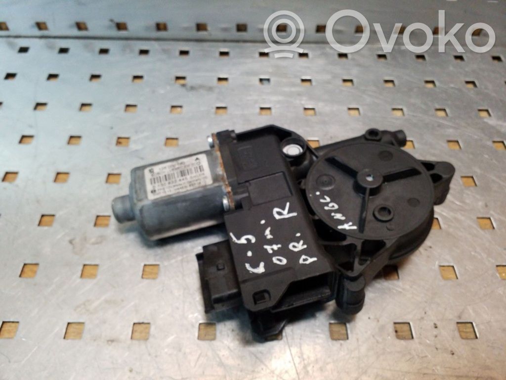 Citroen C5 Front door window regulator motor 