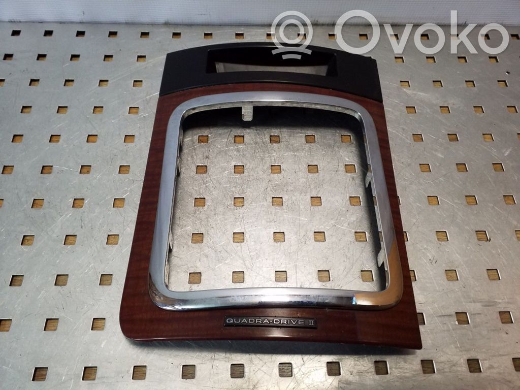Jeep Grand Cherokee (WK) Gear shifter surround trim plastic 