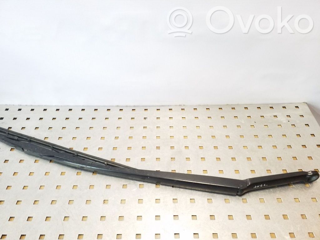 BMW 3 E46 Front wiper blade arm 