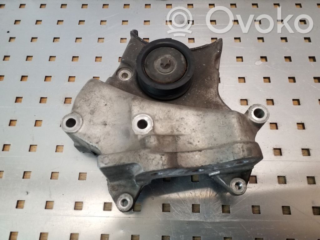 Opel Vectra C Engine mounting bracket 