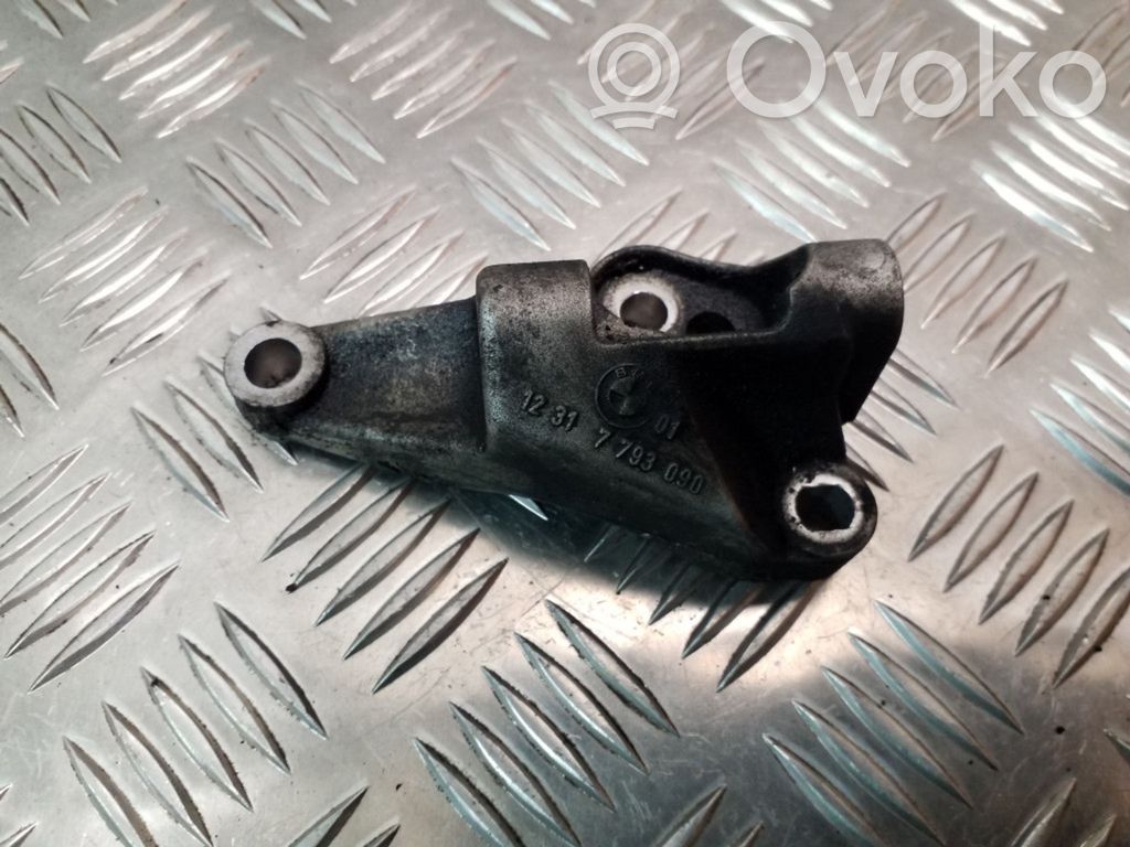 BMW 7 E65 E66 Generator/alternator bracket 
