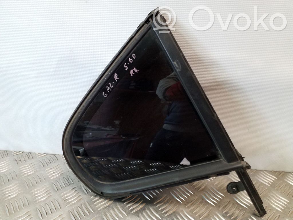 Volvo S60 Ventanilla de ventilación de la puerta trasera 