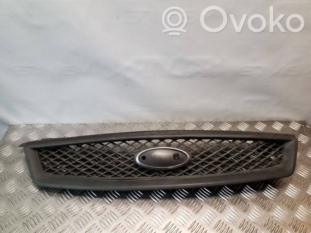 Ford Focus Augšējais režģis 