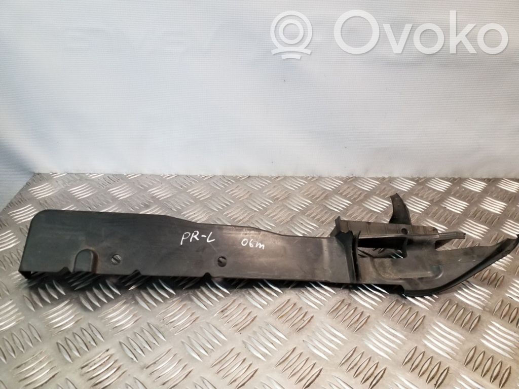 Ford Focus Front bumper mounting bracket 
