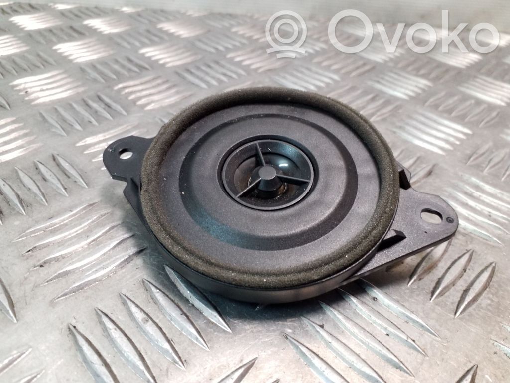 Mazda 6 Panel speaker 