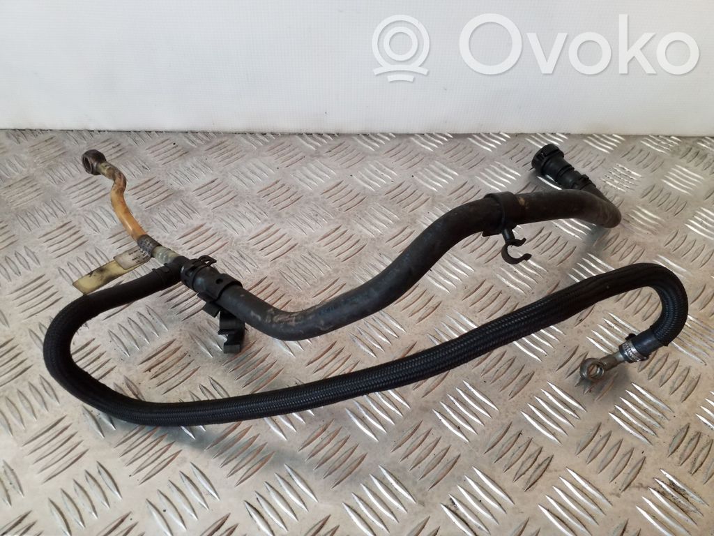 BMW 7 E65 E66 Polttoaineen palautusputki/-letku 