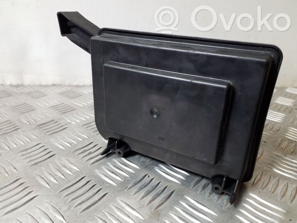 Jeep Cherokee KJ Tyhjiösäiliö 