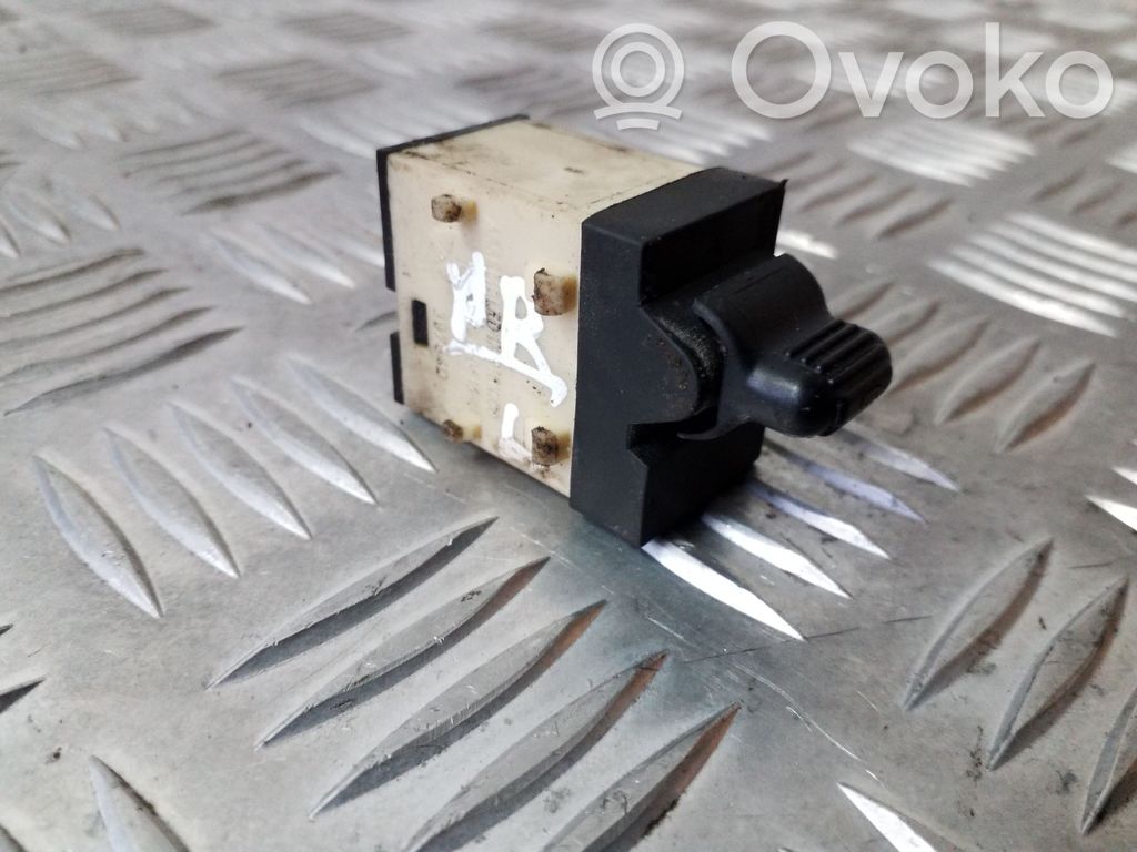 Jeep Cherokee III KJ Central locking switch button 